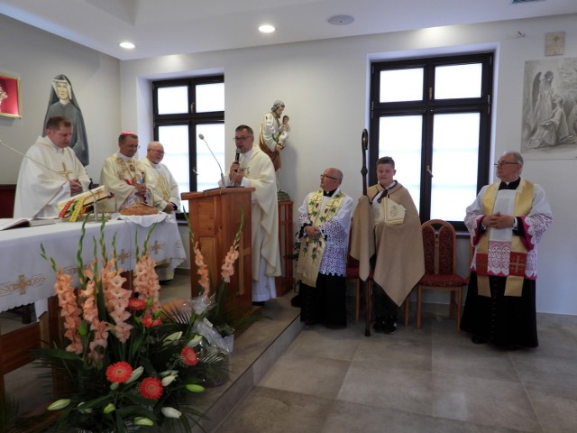 W Kęszycy Leśnej koło Międzyrzecza odbyło się uroczyste 10-lecie utworzenia parafii pw.  Miłosierdzia Bożego.