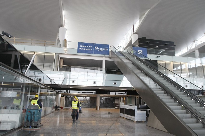 Wrocław: Nowy terminal lotniska prawie gotowy (ZDJĘCIA)