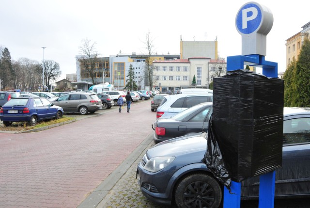 Nowe parkometry pojawiły się na pięciu parkingach w mieście