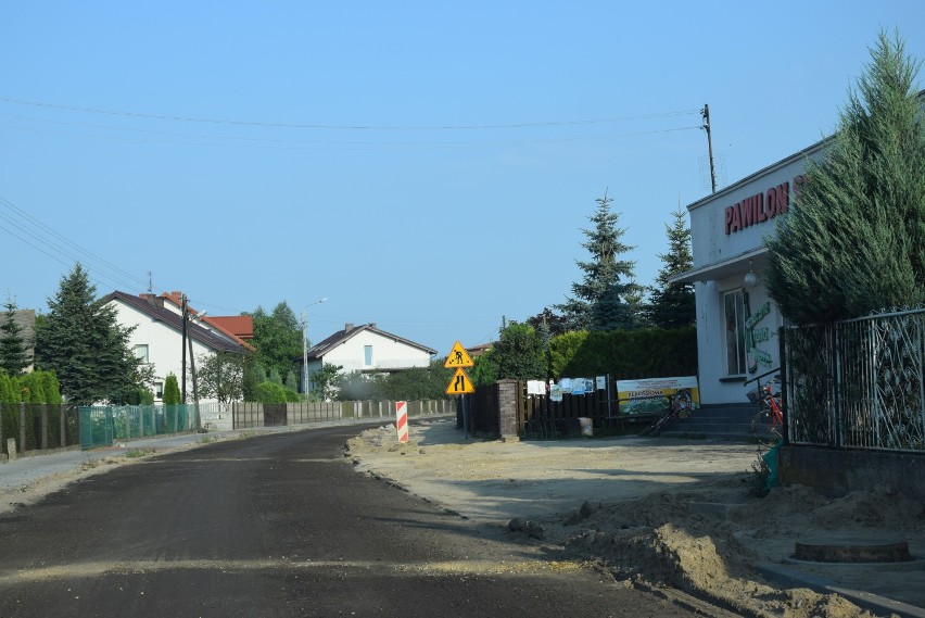 Czy drogowcy zdążą na czas z przebudową drogi w  Szynkielowie i Konopnicy?[FOTO]