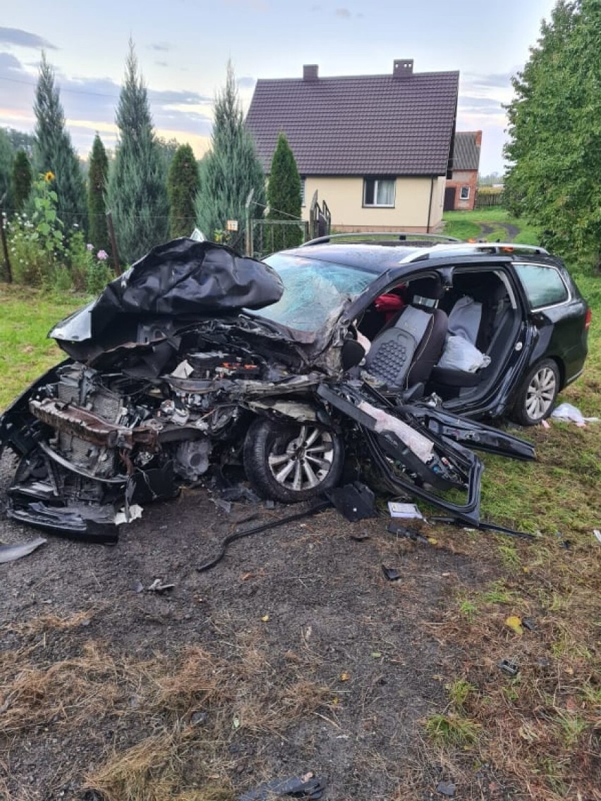 W wyniku wypadku w Brzeziu dwie osoby z obrażeniami ciała trafiły do szpitala