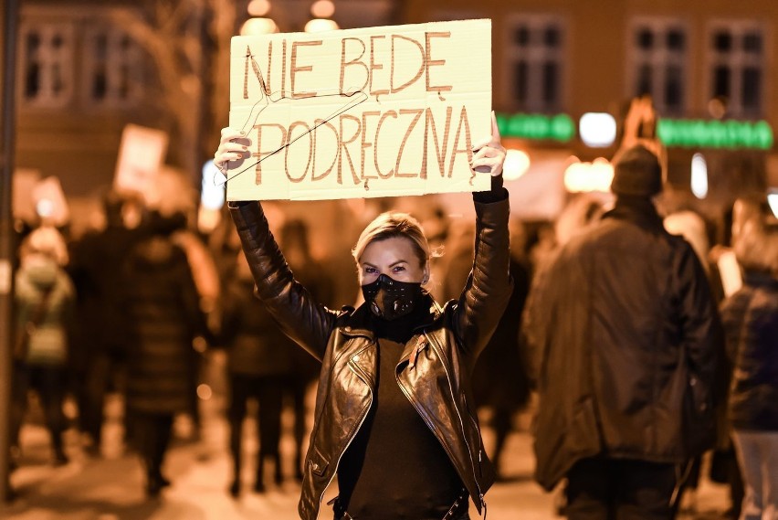 Protest kobiet w Gliwicach - ZDJĘCIA z wtorku. Zobacz te transparenty!
