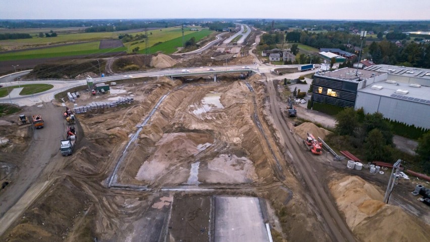 Budowa trasy S7 pod Warszawą. Odcinek Lesznowola - Tarczyn Północ. Kiedy gotowa będzie "wylotówka" z miasta? 