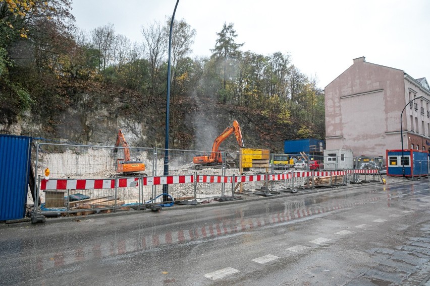 Prace budowlane pod Wzgórzem Lasoty, przy ulicy Rękawka....