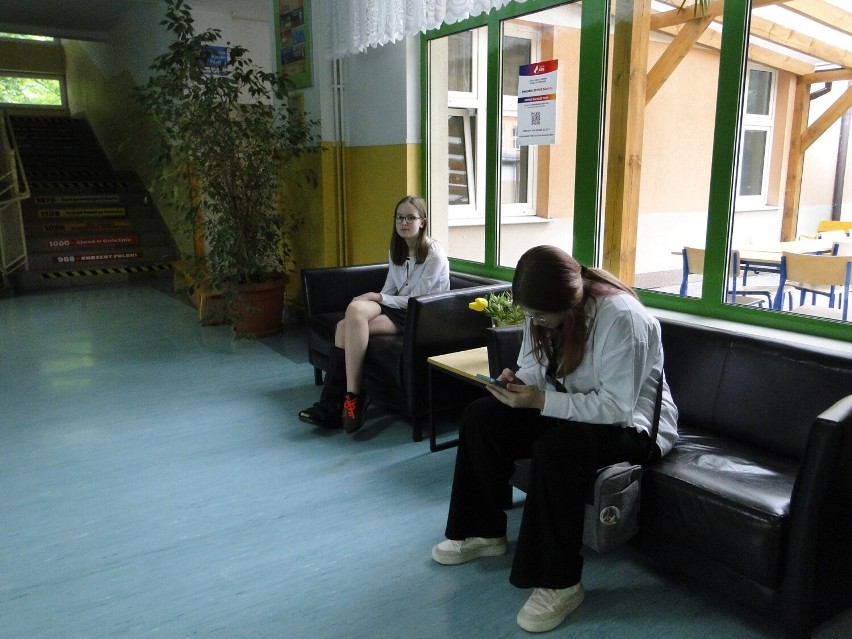 Egzamin ósmoklasisty 2023 w Radomiu. Uczniowie ostatnich klas pisali w środę egzamin z matematyki