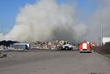 Ogromny pożar na składowisku odpadów w Piotrowie Pierwszym [FOTO]