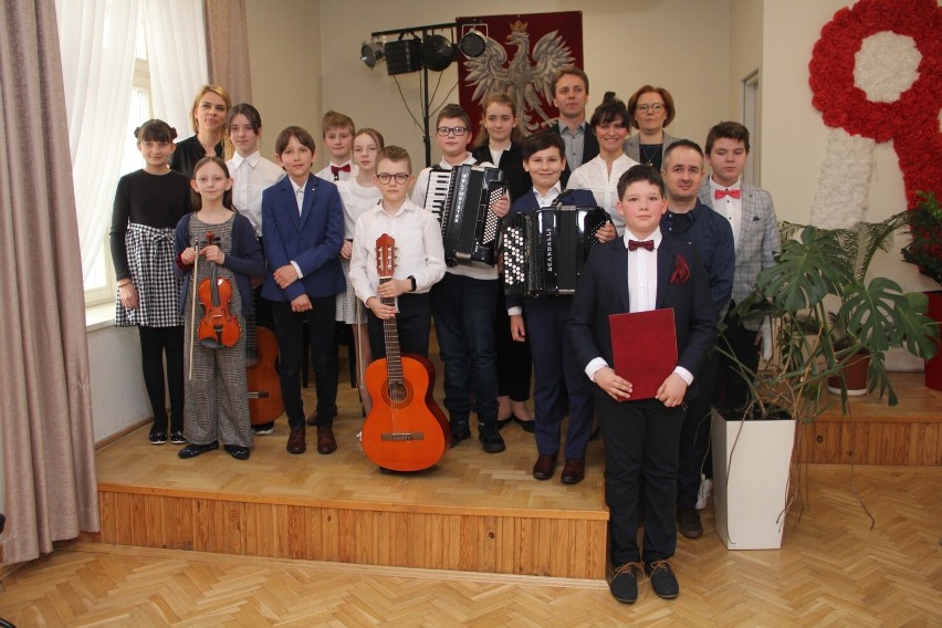 Uczniowie brzezińskiej Państwowej Szkoły Muzycznej I stopnia prezentowali swoje umiejętności