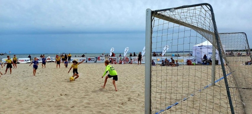 Santana Wielki Klincz zajęła pierwsze miejsce w turnieju rocznika 2012 Beach Soccer turniej na plaży w Sopocie ZDJĘCIA