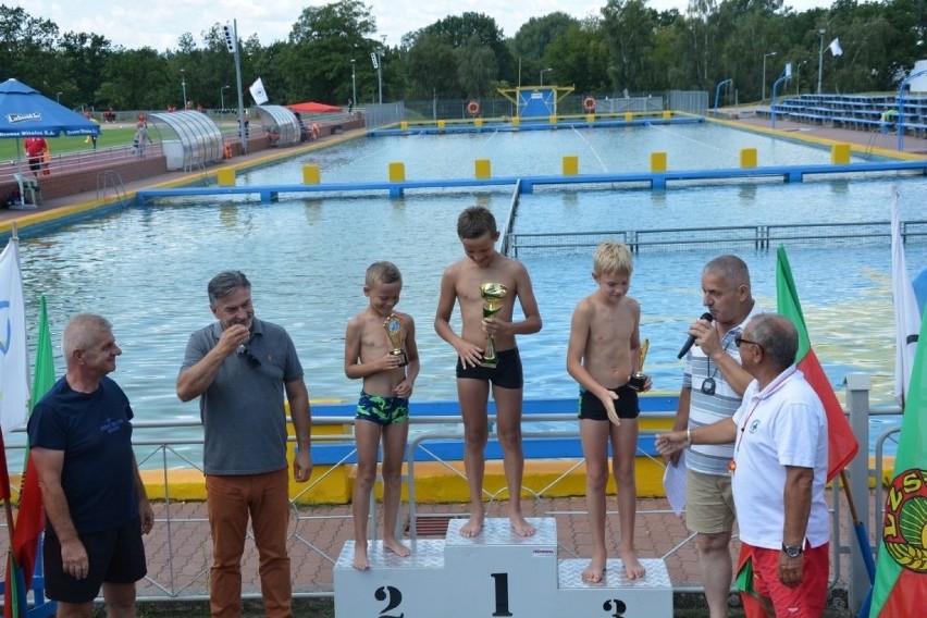 Słubice: Na terenie Słubickiego Ośrodka Sportu i Rekreacji odbył się festyn pływacki. Ależ tam się działo! [ZDJĘCIA]