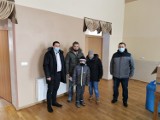 Wójt gminy Dębica zadbał o schronienie dla rodziny z Brzeźnicy, której dom strawił ogień