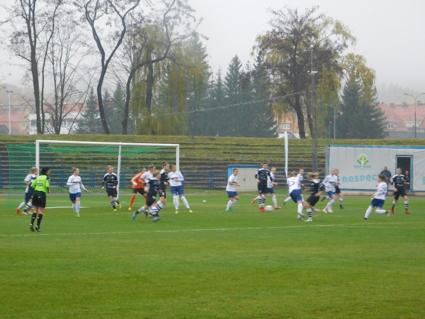 Piłkarki AZS PWSZ Wałbrzych wysoko pokonały Olimpię Szczecin