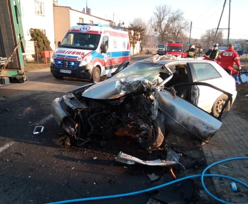 Groźnie wyglądające zderzenie aut w Linowcu ZDJĘCIA 