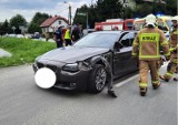 Wypadek na DK 1 w Ciścu. Samochód BMW zajechał drogę motocyklowi. Jedna osoba trafiła do szpitala