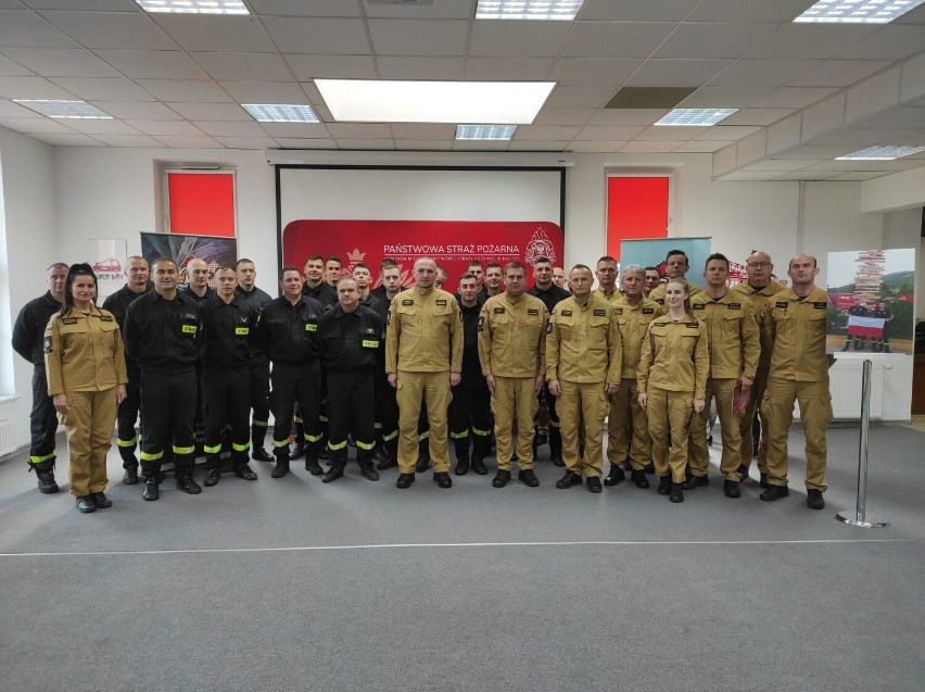 Kaliscy strażacy docenieni za udział w międzynarodowej misji gaśniczej w Grecji. ZDJĘCIA
