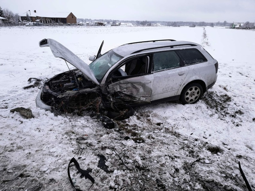 Wypadek na DK74 w Krasiku. Droga w kierunku Opoczno - Piotrków zablokowana
