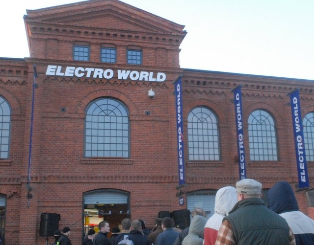 Electro World - brzmi dumnie, ale spróbujcie się tam dodzwonić...