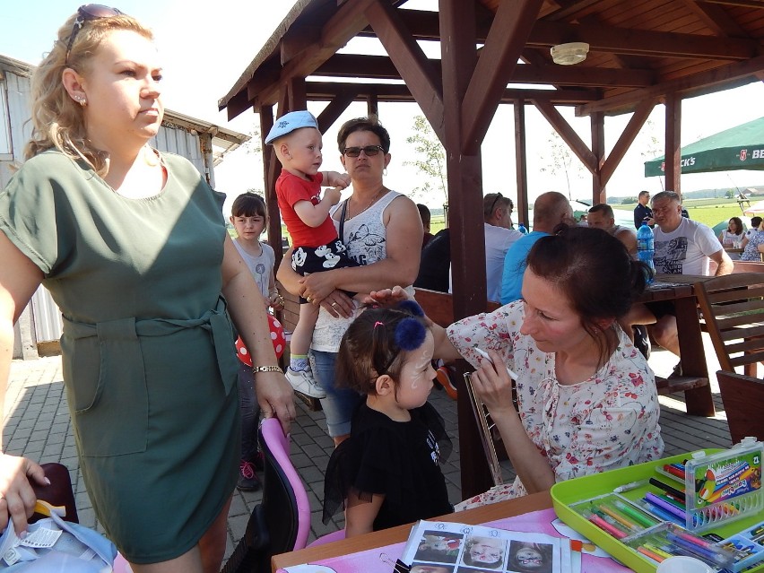 AKTYWNIE: Rodzinny i integracyjny festyn w miejscowości Budy [GALERIA]