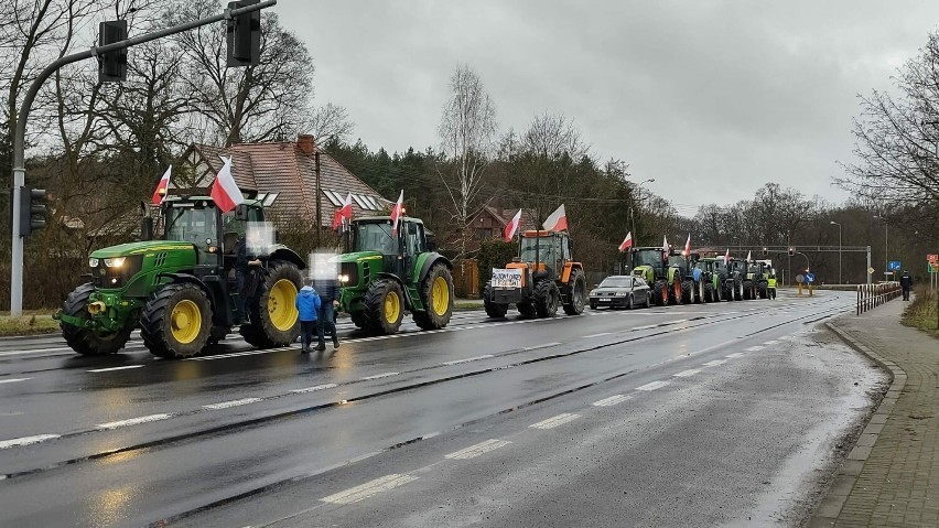 Protest rolników. DK24 w Gorzyniu była blokowana do środy rano!