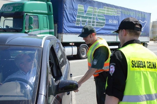 Polscy i niemieccy celnicy od tygodnia wspólnie patrolują drogi Dolnego Śląska i Saksonii