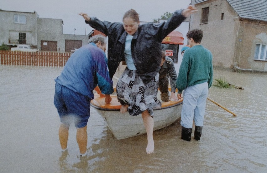 Wielka powódź na Śląsku w 1997 roku. Zobaczcie zalany...