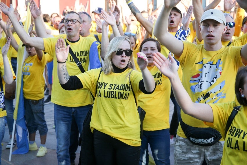 Kibice żużlowego Motoru Lublin wyszli na ulicę i napisali list do prezydenta. Zobacz manifestację fanów