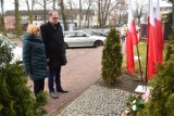 Radomsko. Kwiaty w Międzynarodowym Dniu Pamięci o Ofiarach Holokaustu