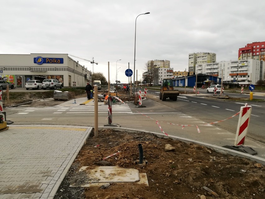Trwa przebudowa skrzyżowania ulicy Piłsudskiego z Krzemieniecką i Żurawią