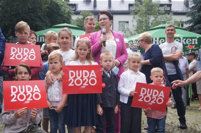 Wybory 2020. Spotkanie wyborcze sympatyków prezydenta Andrzeja Dudy w Radomsku