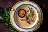 Zupa grzybowa z makaronem od Macieja Regulskiego. Przepis na wigilijną zupę z grzybami. MasterChef dodał egzotyczny składnik
