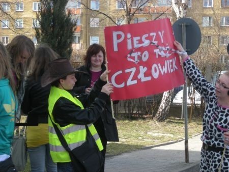 &quot;Pieszy to też człowiek&quot; happening na ulicach Głogowa