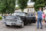 Parada Klasyków w Kraśniku. Motoryzacyjne spotkanie w szczytnym celu. Zobacz zdjęcia wyjątkowych pojazdów