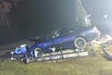 23-letnia kierująca BMW wjechała na przydrożną figurkę. Zdjęcia