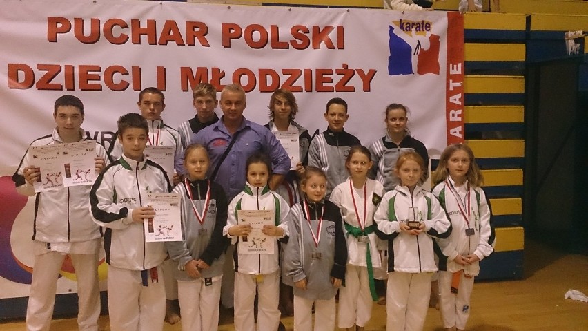 Zawodnicy cieszyńskiego klubu karate.