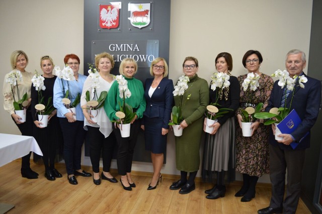 Dzień Edukacji Narodowej w gminie Wielichowo. Najlepsze życzenia i nagrody dla nauczycieli
