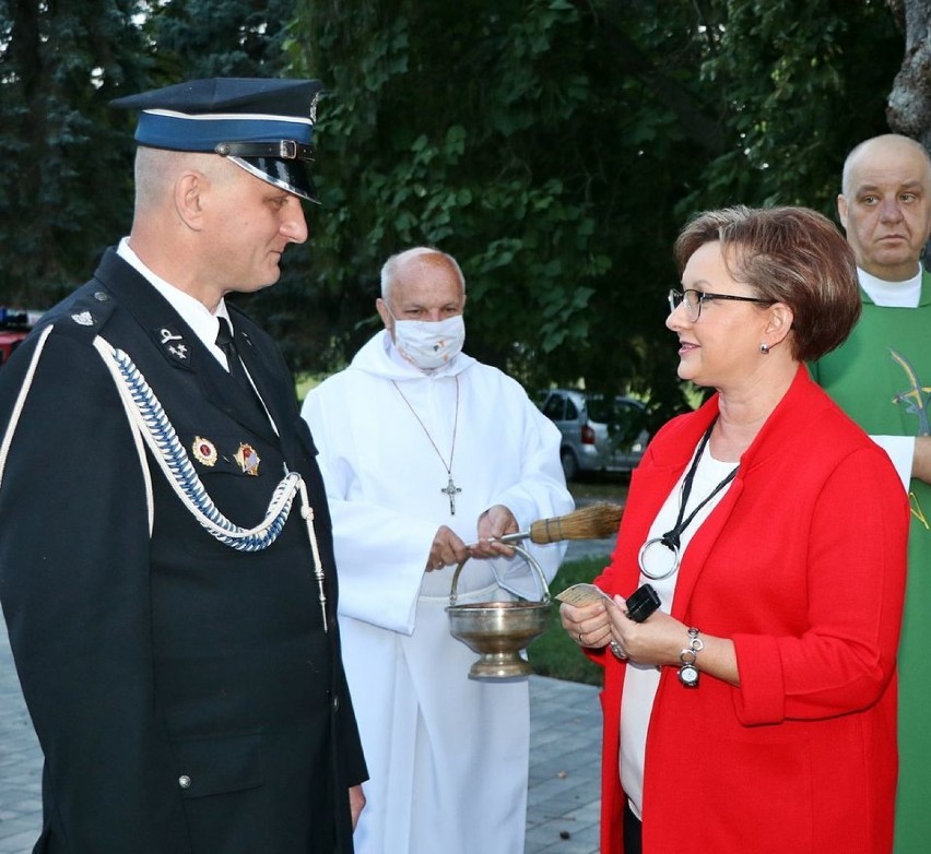 Strażacy z Kosztowa mają nowy wóz! Odbyło się jego oficjalne przekazanie 