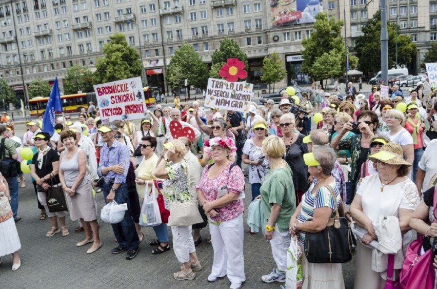 Parada Seniorów znów przejdzie przez Warszawę
