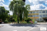 Przy Szkole Podstawowej nr 3 w Bełchatowie powstaje zatoczka K+R