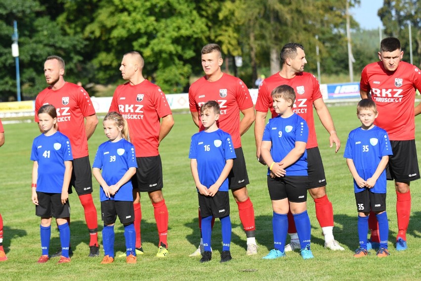 Derby powiatu dla Czarnych Żagań! Po bezbarwnym meczu lepsi okazali się goście, strzelając bramkę z karnego