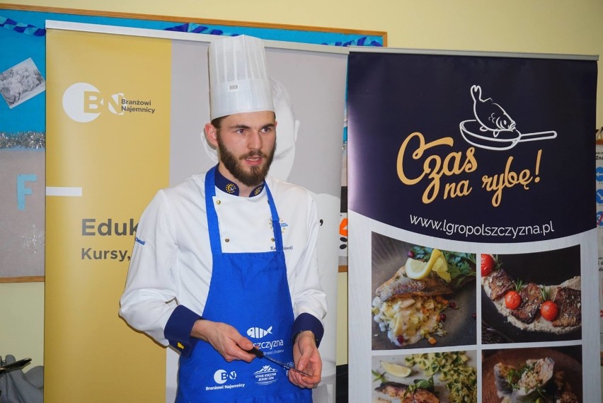 Warsztaty kulinarne „Czas na rybę” z Kamilem Klekowskim w Kłobucku 