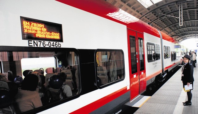 Jeden z pociągów Elf kupionych dzięki wsparciu z funduszy UE podczas okolicznościowego majowego przejazdu linią kolejową nr 354 Poznań Główny - Piła Główna, która ma być modernizowana w ramach WRPO na lata 2014-2020