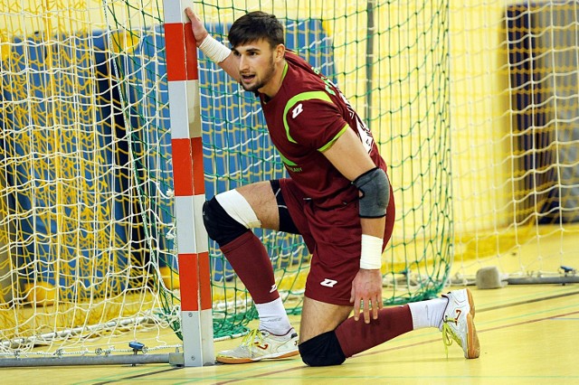 Rafał Mrugalski w ubiegłym roku, został z ekipą Trociński Futsal Team mistrzem ligi i zdobywcą Pucharu Ligi. W sobotę może ponownie podnieść puchar, jeśli jego Rafgal Julia ogra w finale Seydaka Team.