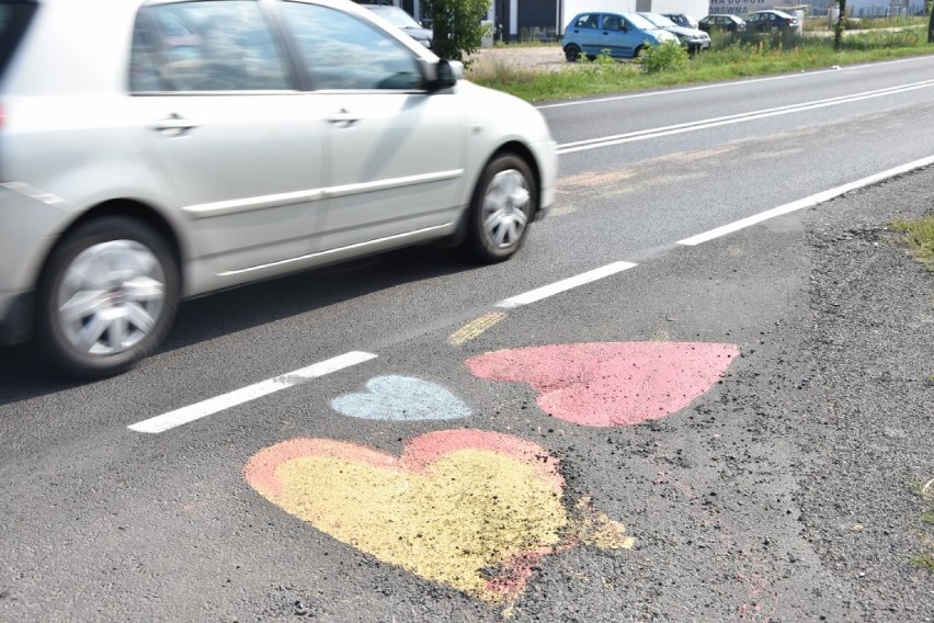 Tajemnicze serca na drogach w gminie Nowy Tomyśl