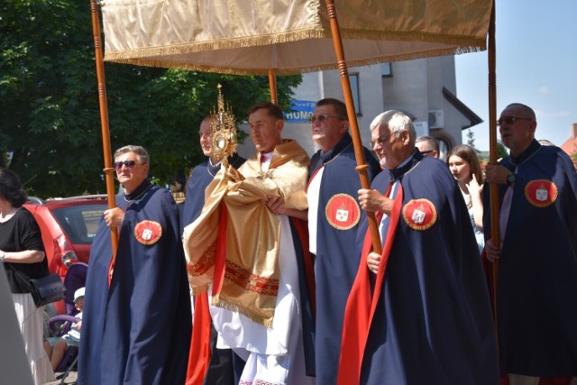 Sprawdź na kolejnych zdjęciach godziny procesji Bożego Ciała w parafiach w powiecie wągrowieckim