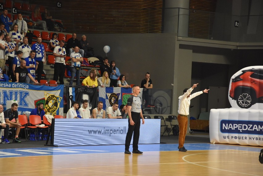 Górnik Trans.eu Wałbrzych - Znicz Basket Pruszków 86:76.