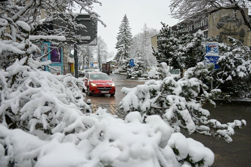 Zima w Zakopanem. Pod Giewontem spadło ok. 7 cm śniegu