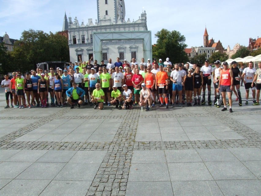 Dystans ponad 20 km nie wystraszył w niedzielę uczestników...