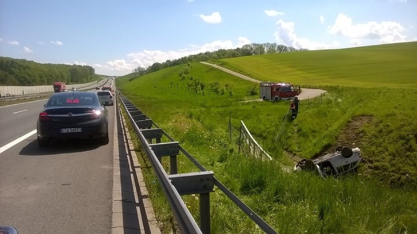 Wypadek na A4. Jedna osoba nie żyje [ZDJĘCIA]