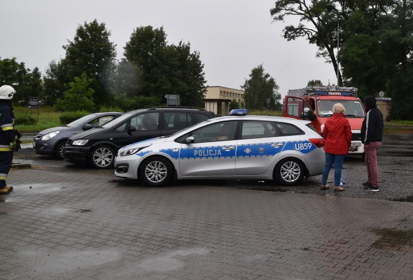 Manieczki: stłuczka trzech samochodów osobowych. Kto zawinił? [ZDJĘCIA]