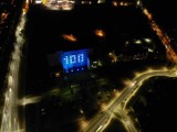 Piła. "100" na budynku komendy policji przy Bydgoskiej. Iluminacja na 100-lecie policji [ZDJĘCIA]