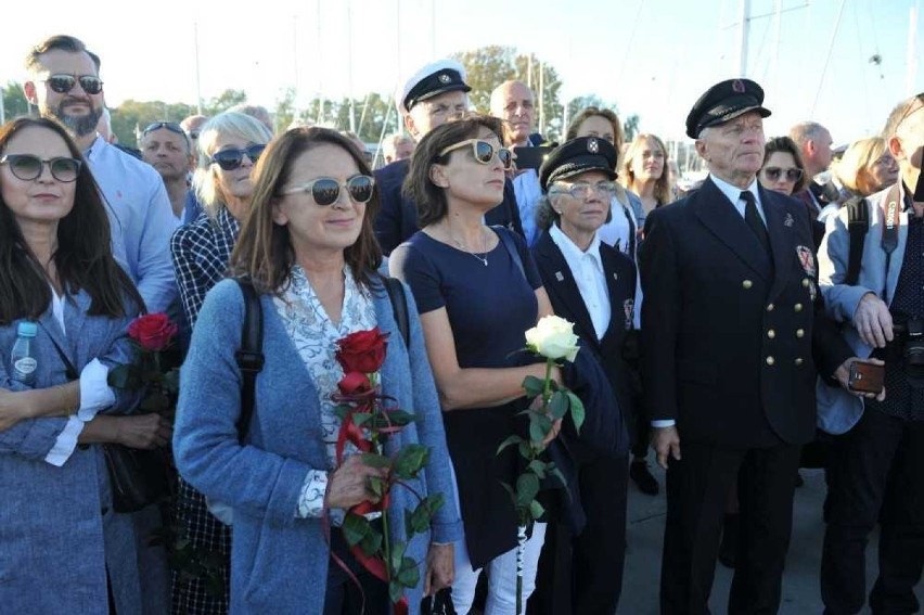 W ceremonii odsłonięcia tablicy poświęconej Tadeuszowi...